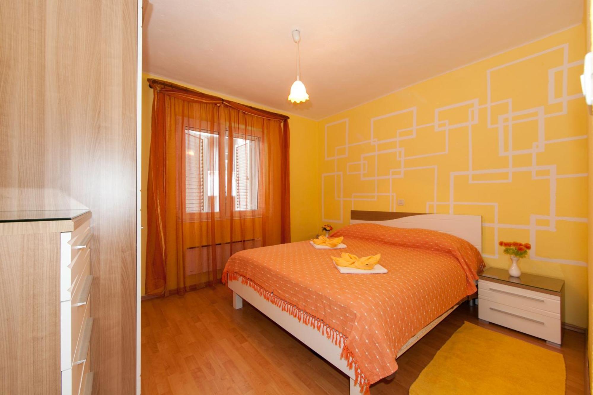 Apartmani Darinka Baska Voda Luaran gambar