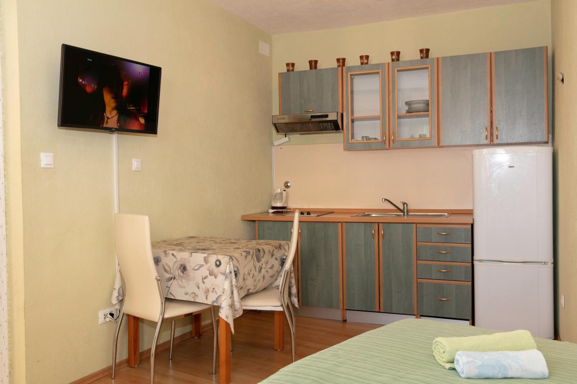 Apartmani Darinka Baska Voda Luaran gambar
