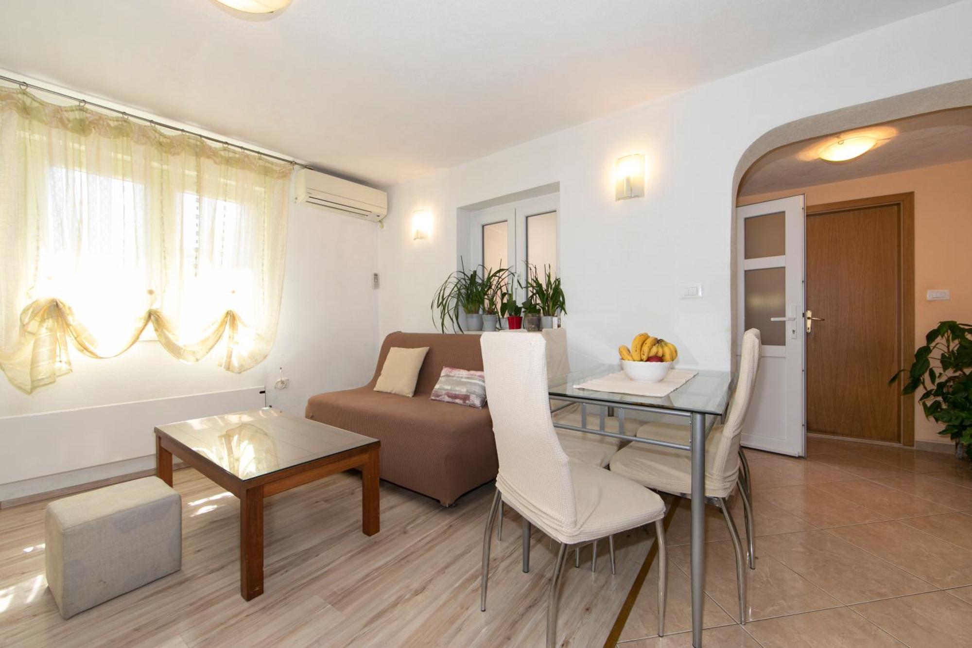 Apartmani Darinka Baska Voda Luaran gambar