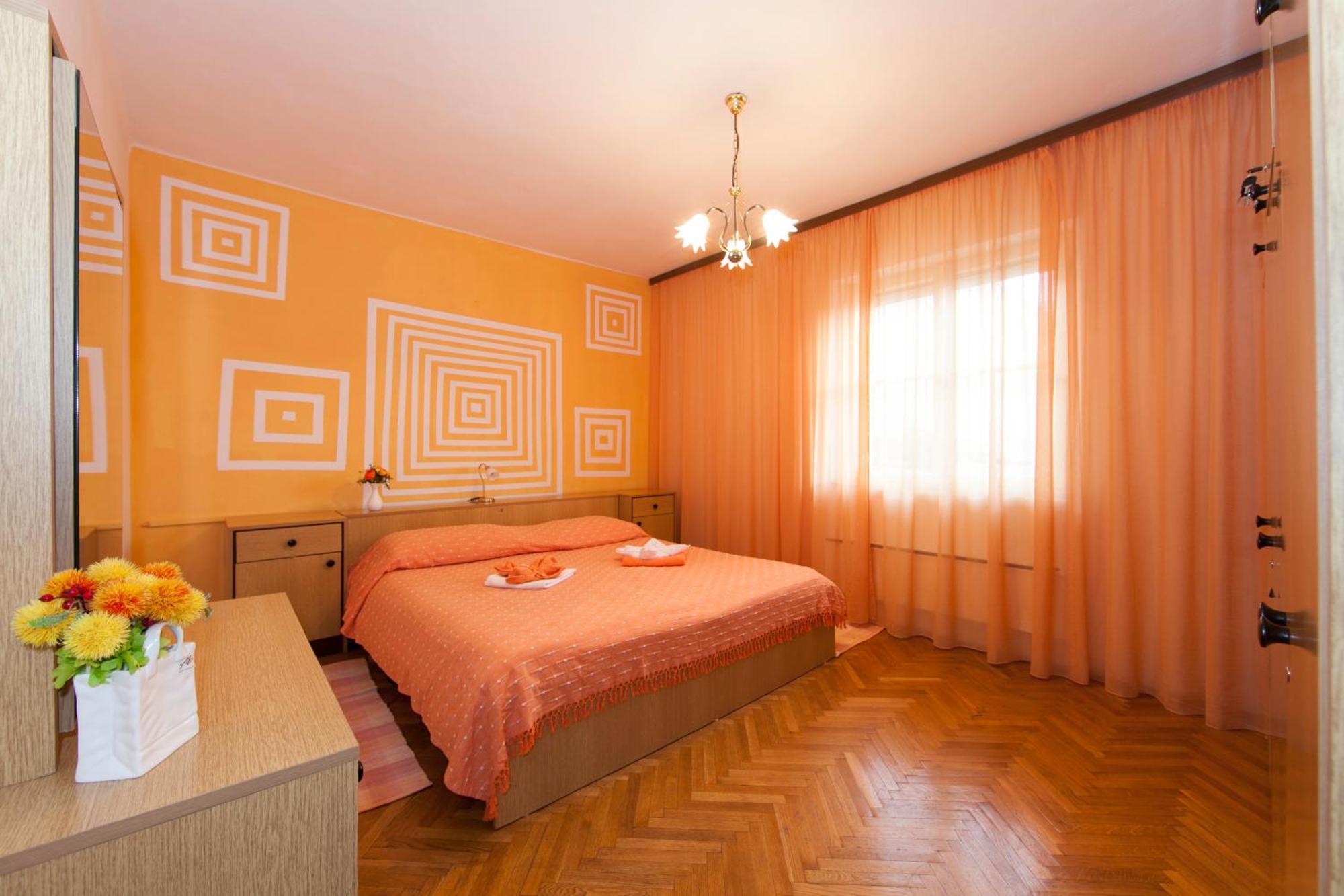 Apartmani Darinka Baska Voda Luaran gambar
