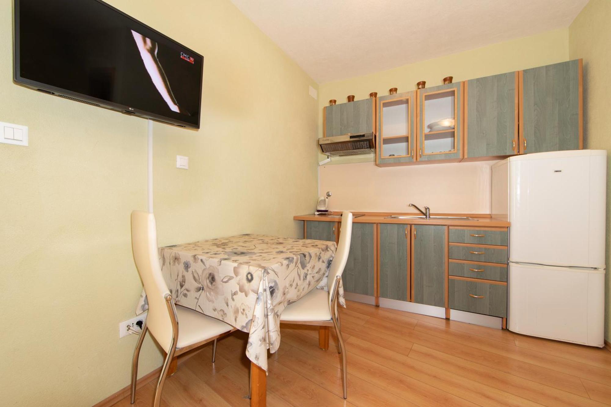 Apartmani Darinka Baska Voda Luaran gambar