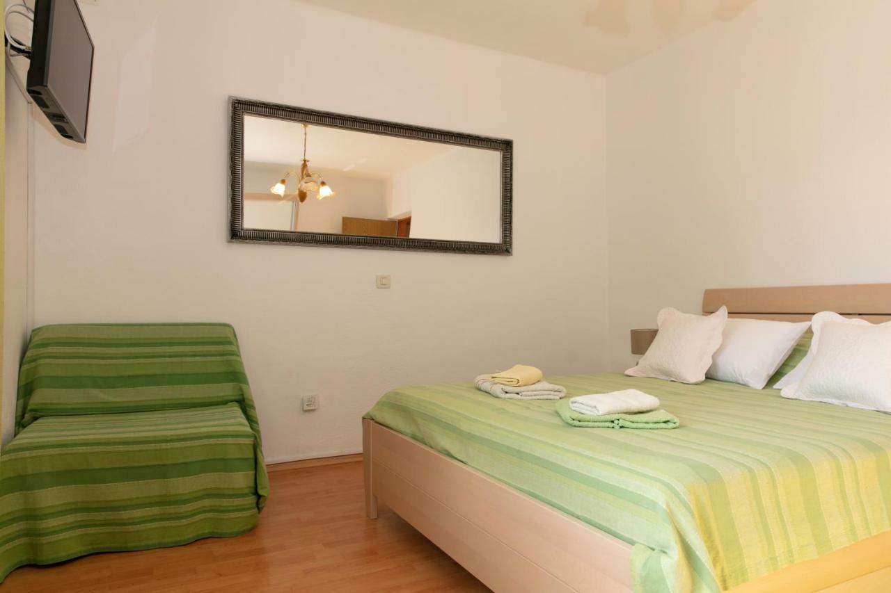 Apartmani Darinka Baska Voda Luaran gambar