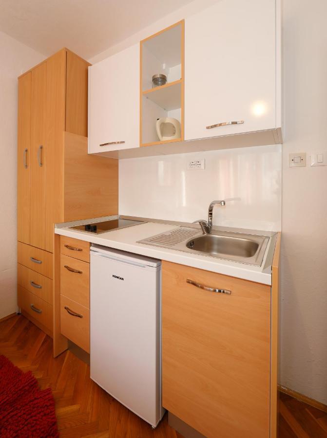 Apartmani Darinka Baska Voda Luaran gambar